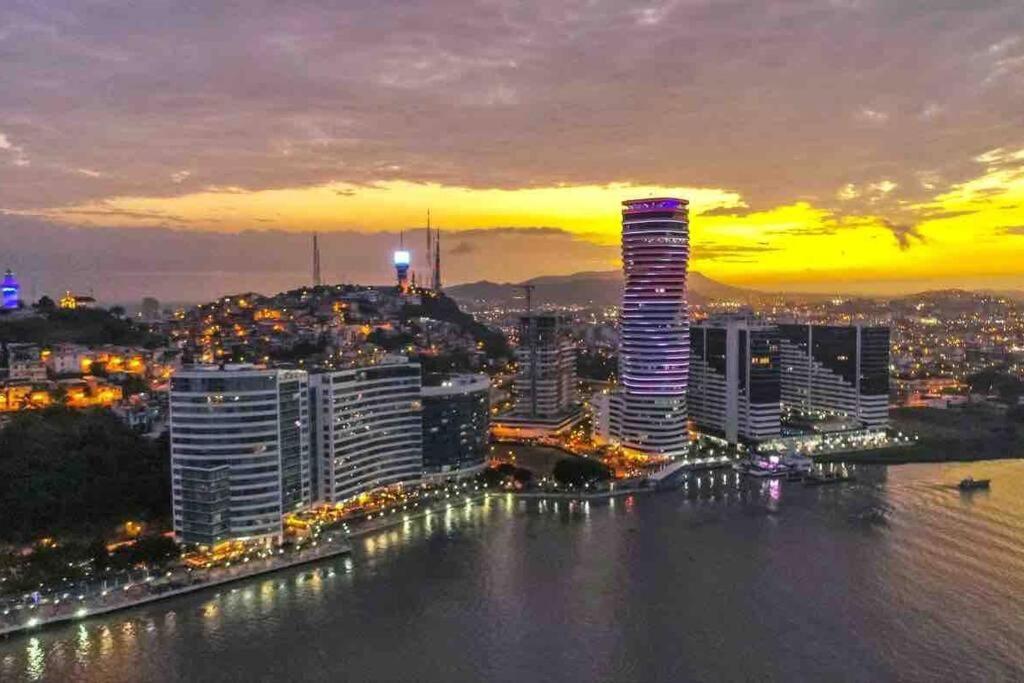 グアヤキルBellini Luxury - Puerto Santa Anaアパートメント エクステリア 写真
